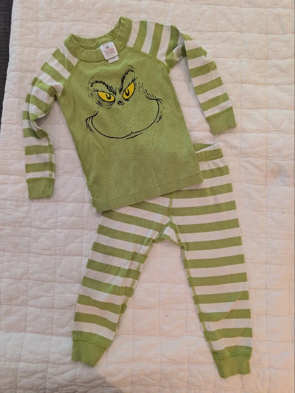 Hanna Andersson Green & White Striped Grinch Pajama Set